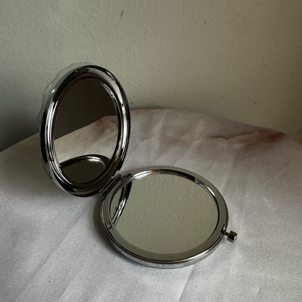 Inspirational Compact Mirror - Picture 3 of 6